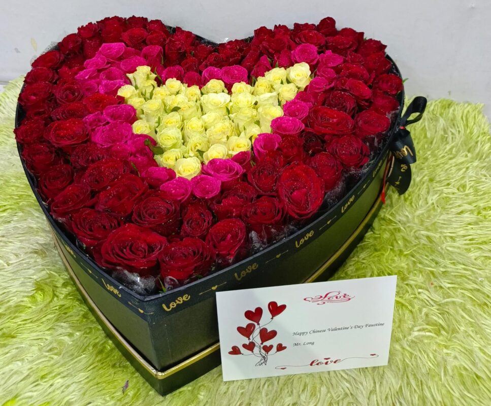 120 roses mixed hat box